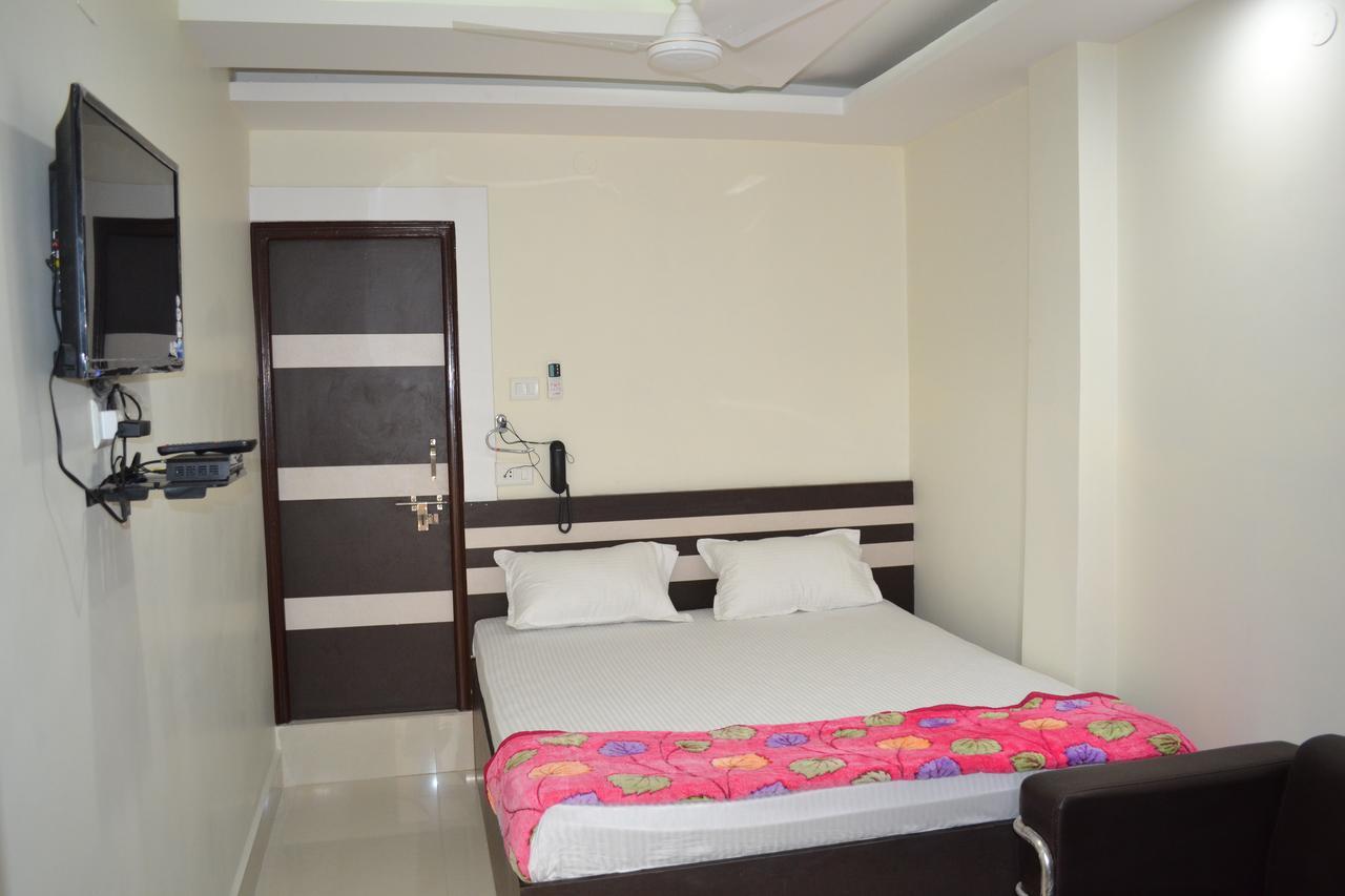 Hotel R K Palace Supaul Bagian luar foto