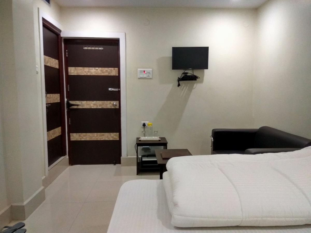 Hotel R K Palace Supaul Bagian luar foto